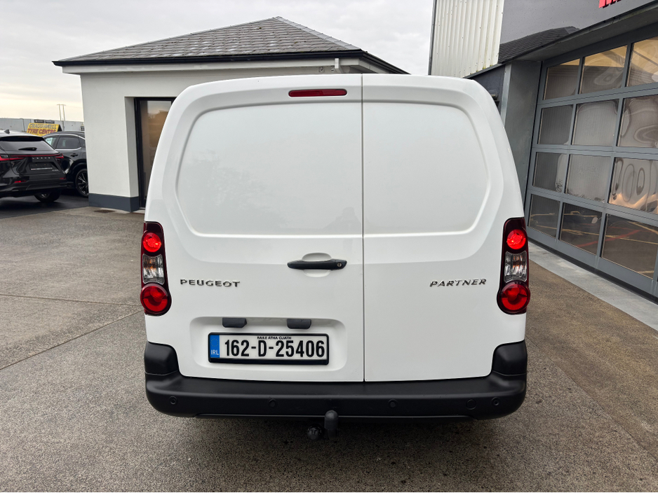 2016 Peugeot Partner - image 3