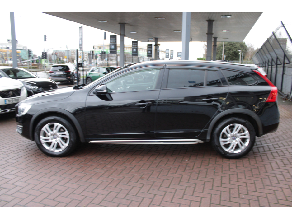 2016 Volvo V60 CROSS COUNTRY 2.0D4 180BHP  CROSS COUNTRY EDITION 5DR ESTATE AUTOMATIC // STUNNING CAR WITH ONLY 152, 000 KMS // BUY WITH CONFIDENCE AA AND SIMI APPROVED DEALER 2025 // FINANCE ARRANGED // ALL TRADE INS WELCOME // €15,950