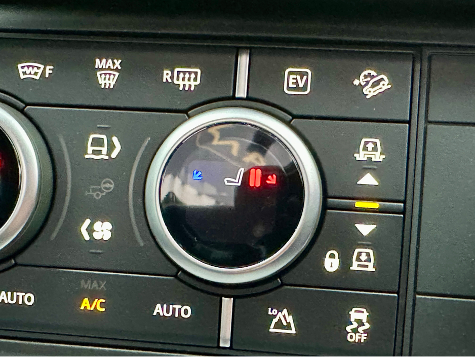 2026 Land Rover Defender Borosco Grey /  X-DYNAMIC SE €119,950