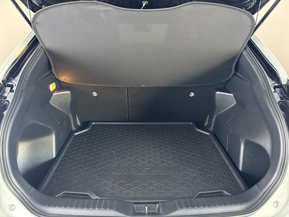 2023 Toyota Yaris Cross LUNA SPORT €27,950