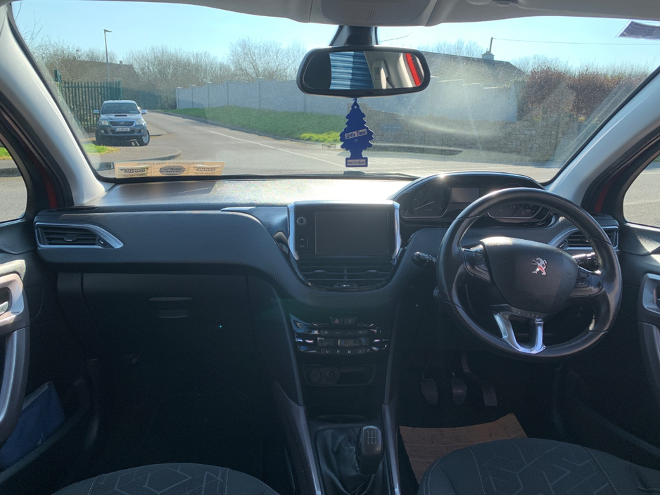 2016 Peugeot 2008 - image 8