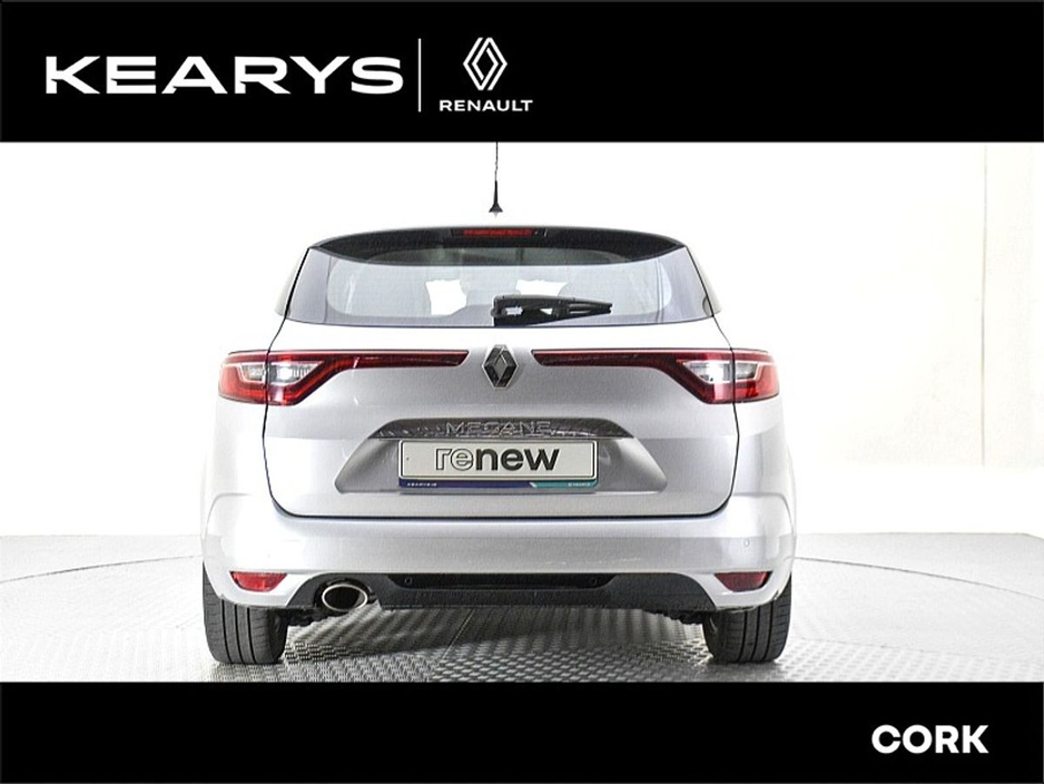 2020 Renault Megane - image 2