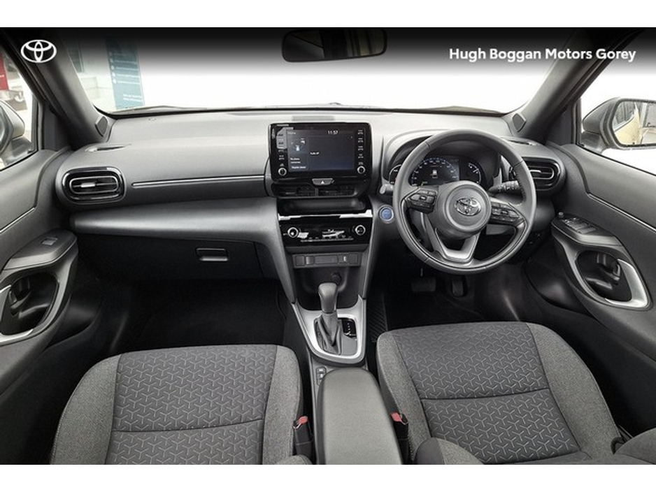 2023 Toyota Yaris Cross CR CROSS LUNA SPORT 4DR AUTO €27,950
