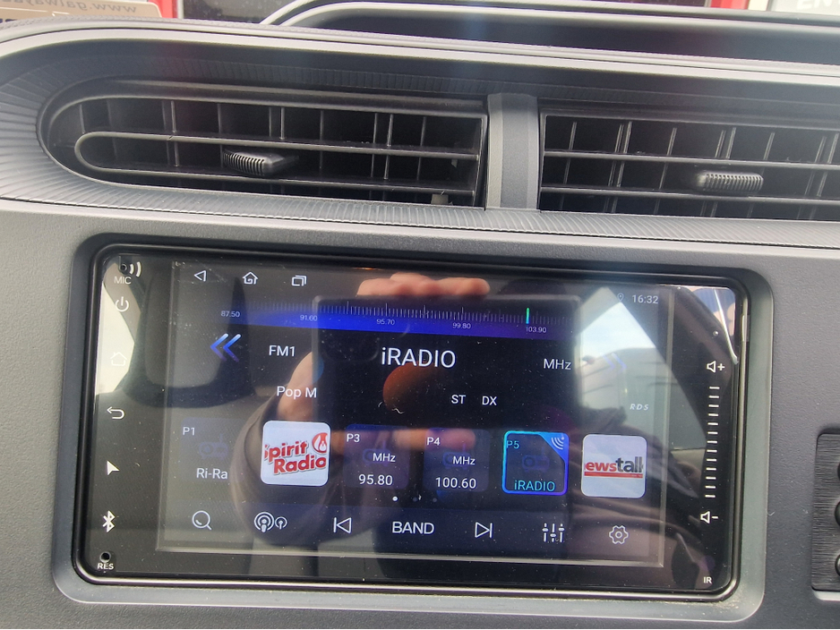 2018 Toyota Aqua - image 20