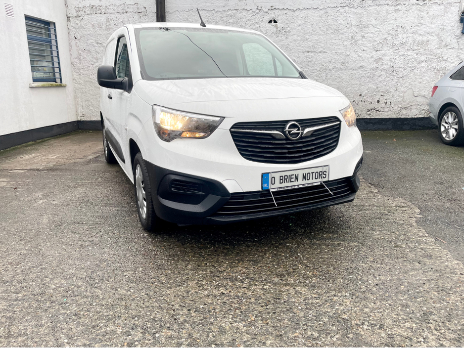 2022 Opel Combo L1H1 1.5 CDTI 100PS DIESEL 6SPEED MANUAL MY22 SWB €13,000