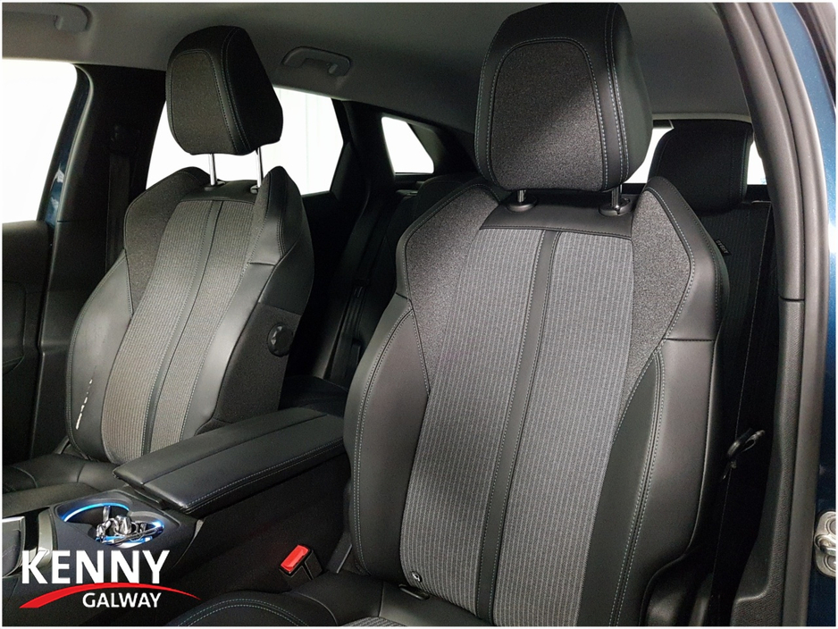 2021 Peugeot 3008 - image 11