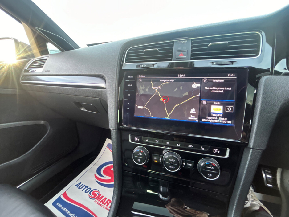 2017 Volkswagen Golf - image 13