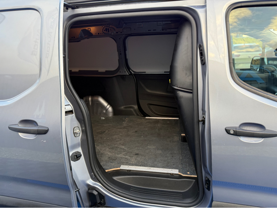 2021 Opel Combo 3 SEATER - 1.5 DIESEL - MANUAL - 12M WARRANTY - CAR: 1599 €14,950