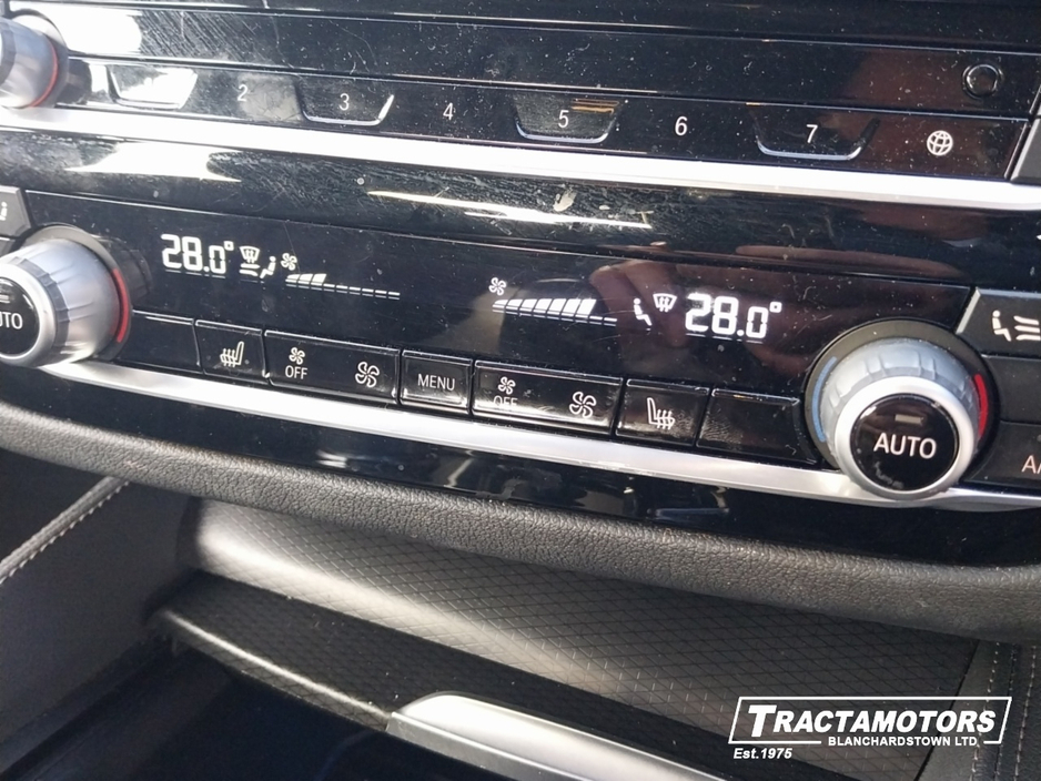 2023 BMW 5 Series - image 25