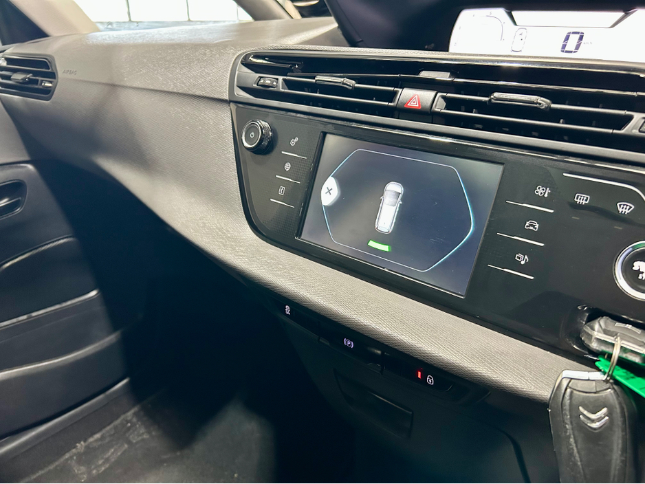 2016 Citroen Grand C4 Picasso - image 6