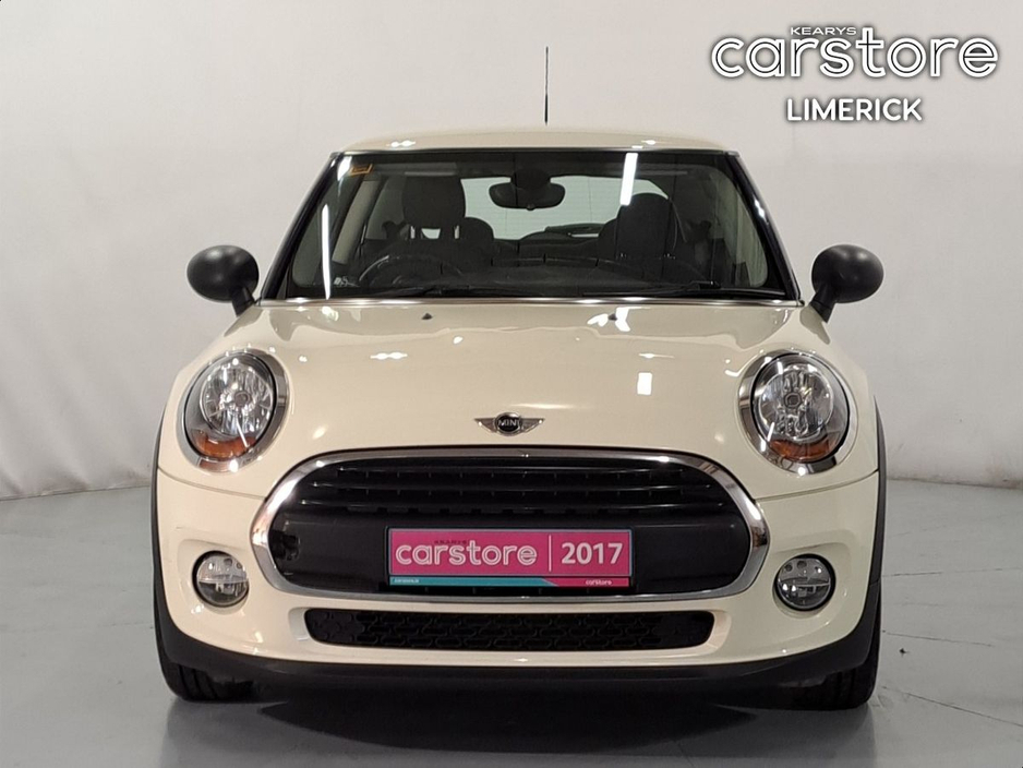 2017 MINI Hatch ONE D XN12 2 DR €14,480