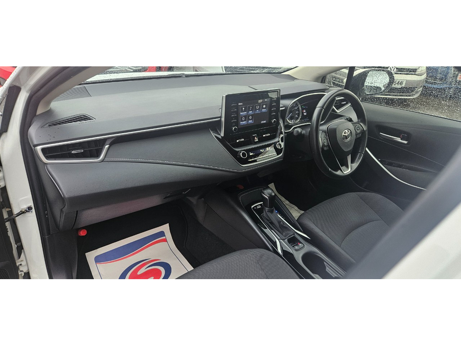2020 Toyota Corolla - image 23