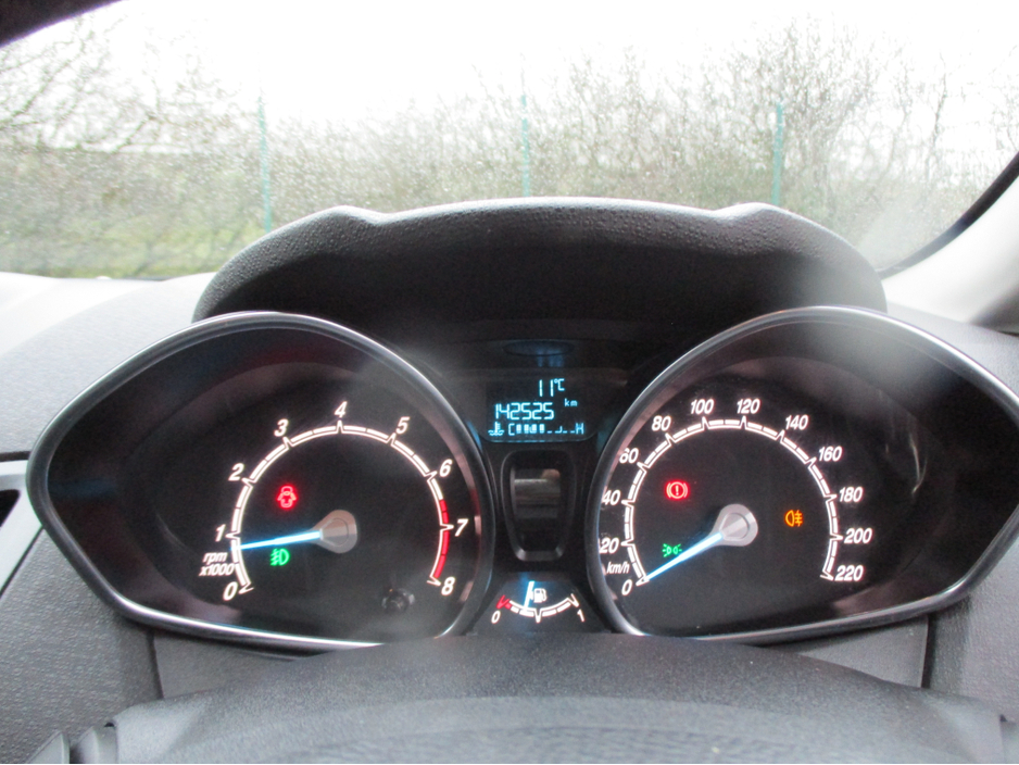 2017 Ford Fiesta - image 11