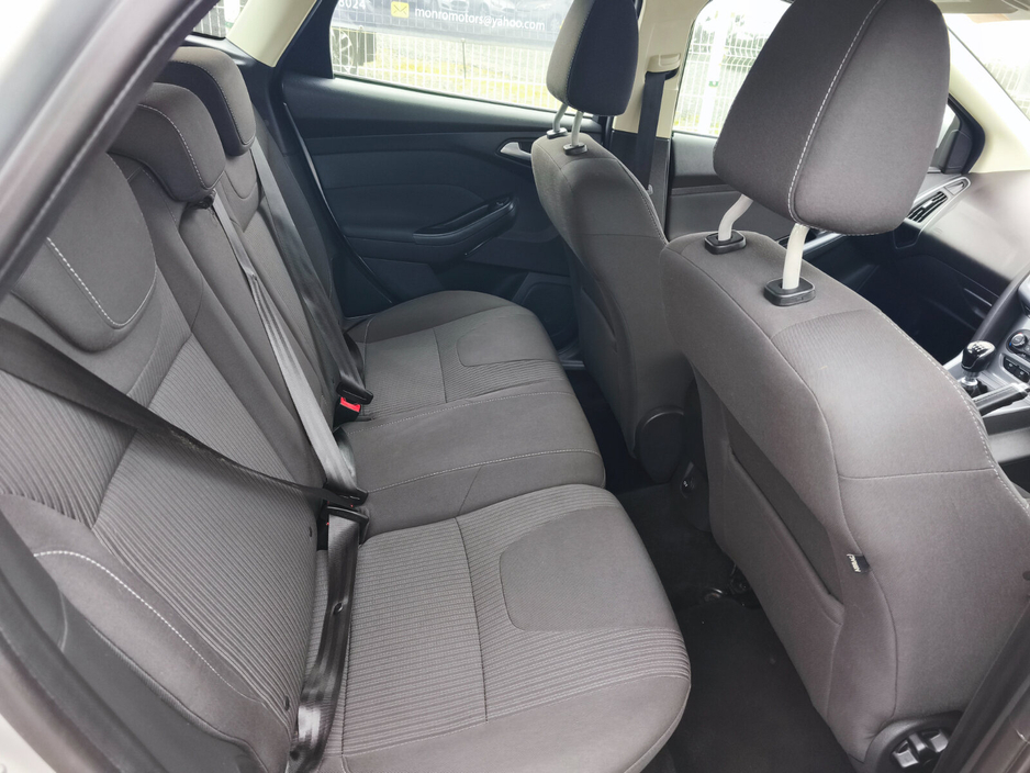 2014 Ford Focus - image 16