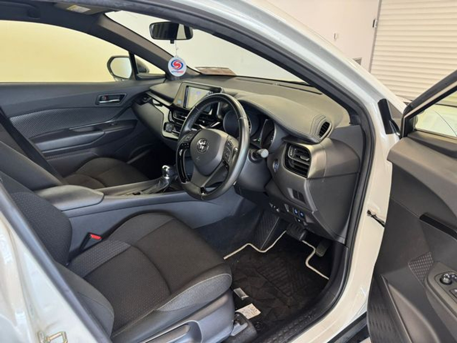 2018 Toyota C-HR 1.8 HYBRID LUNA €17,350