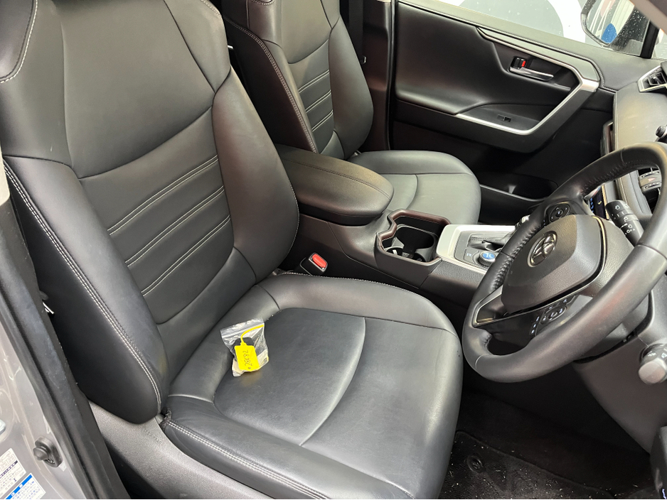 2021 Toyota Rav4 - image 11