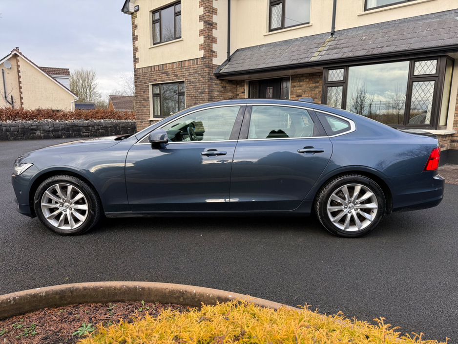 2019 Volvo S90 D4 190hp Momentum Geartronic