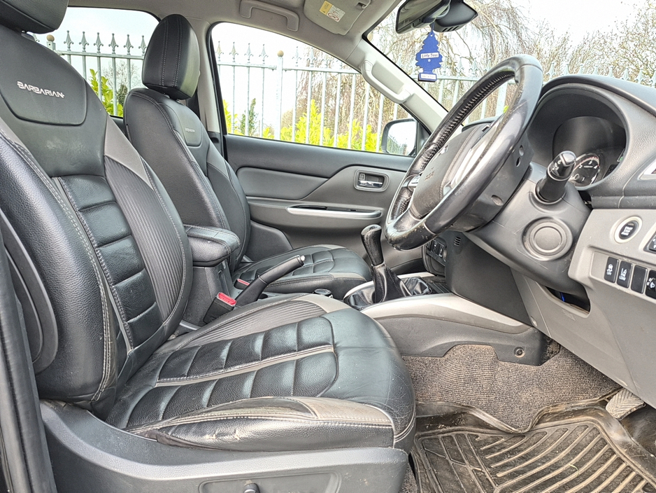 2017 Mitsubishi L200 - image 35