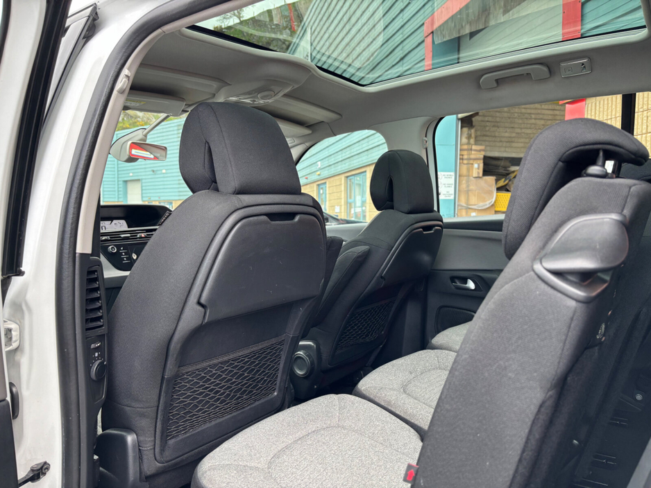 2015 Citroen C4 - image 16