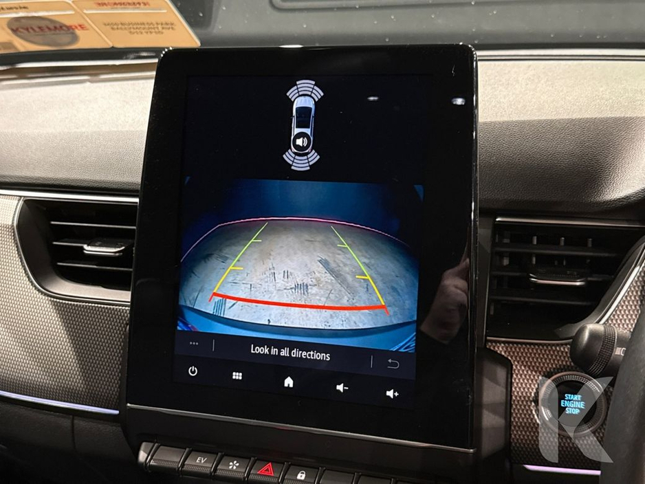 2024 Renault Arkana HYBRID 1.6L AUTOMATIC - REVERSE CAMERA/PARKING SENSORS - CRUISE CONTROL - A/C HEATING CONTROLS - DIAMOND CUT ALLOY WHEELS €26,950