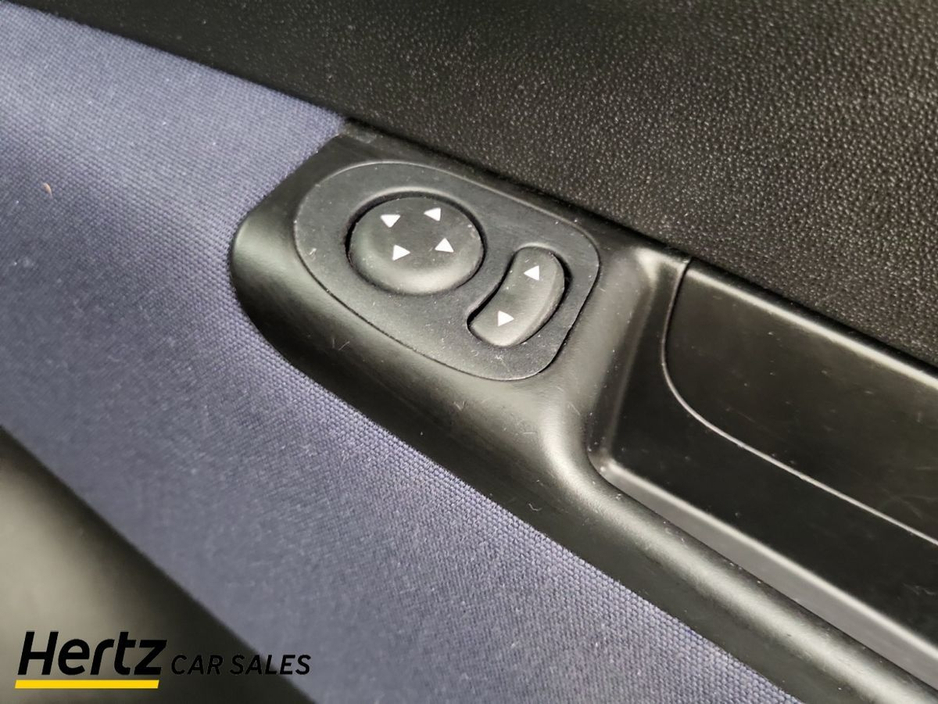 2023 Fiat 500 - image 18