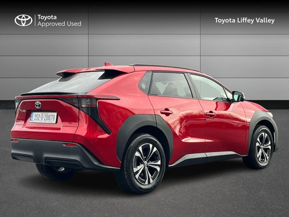 2025 Toyota bZ4X - image 2