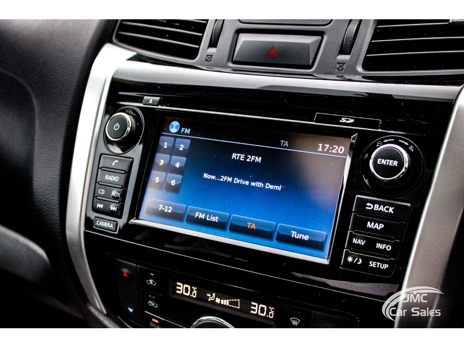 2018 Nissan Navara - image 16