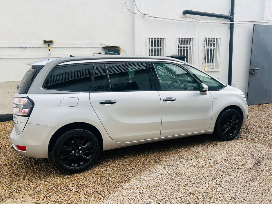 2016 Citroen Grand C4 Picasso BlueHDi 150 6-speed manual Exclusive+ €8,750