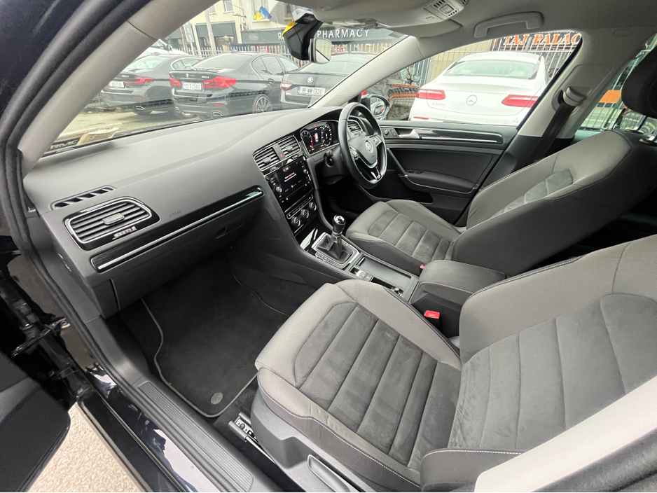 2019 Volkswagen Golf - image 26