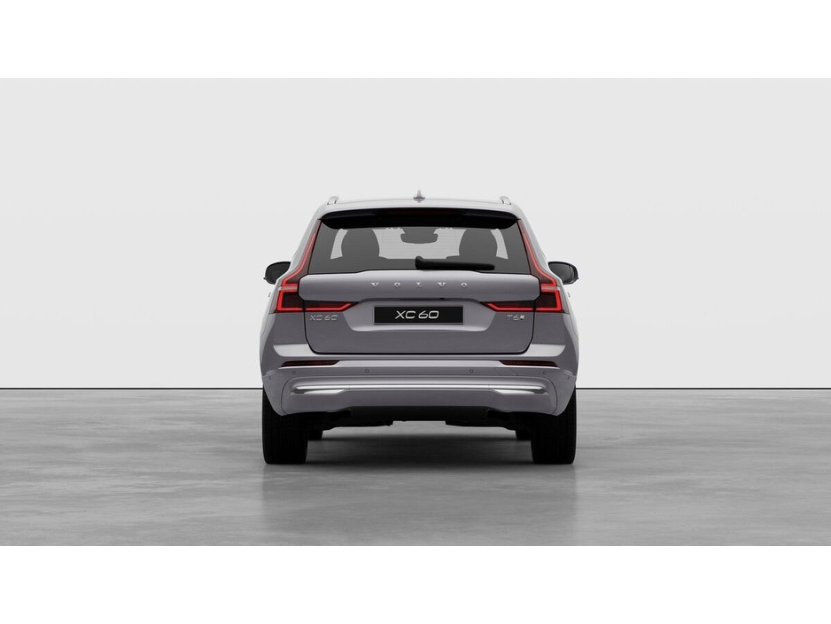 2026 Volvo XC60 - image 2
