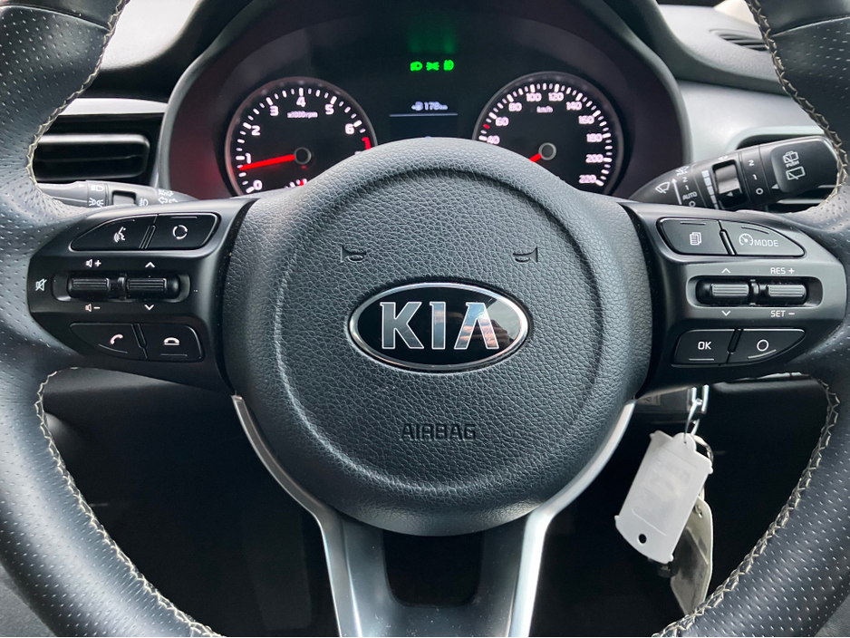 2018 Kia Stonic - image 17