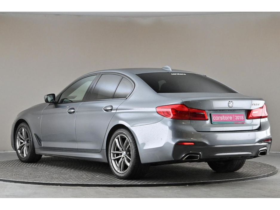 2018 BMW 5 Series - image 6