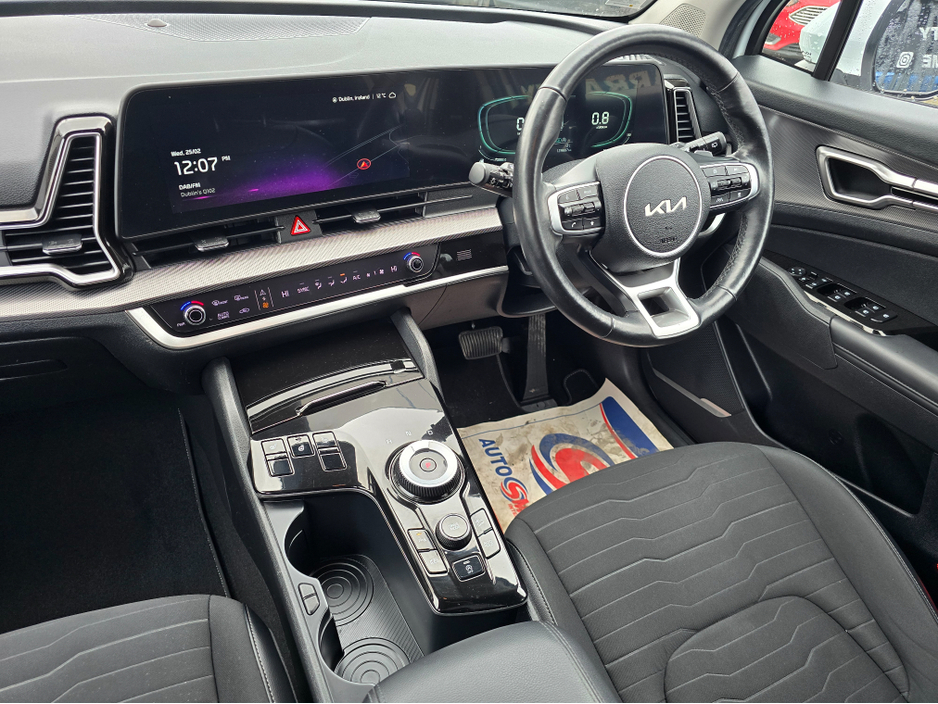 2022 Kia Sportage - image 18