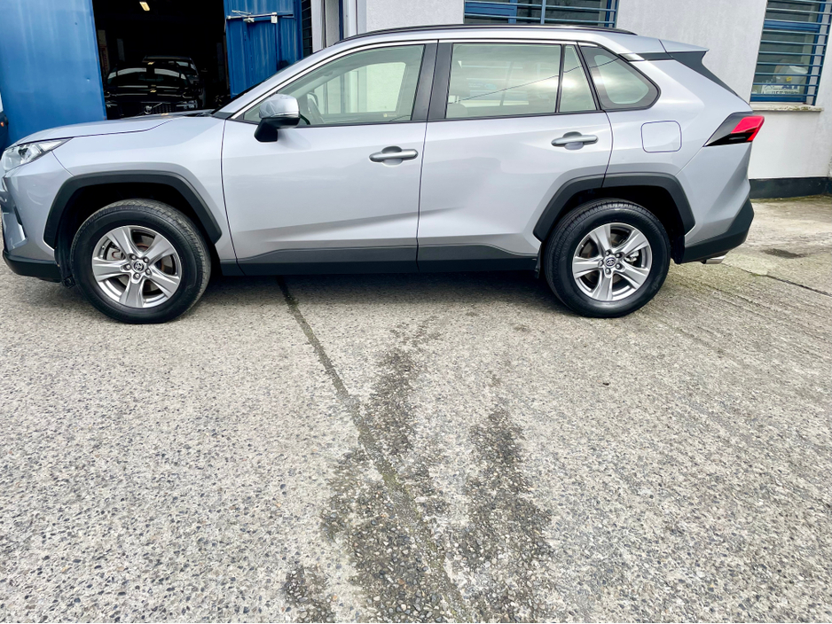 2024 Toyota Rav4 - image 31