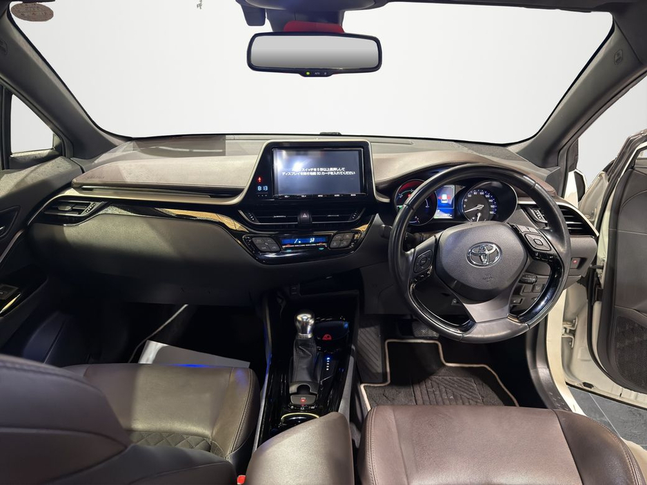 2018 Toyota C-HR - image 11