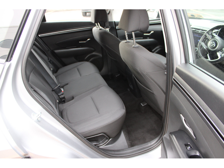 2022 Hyundai Tucson - image 12