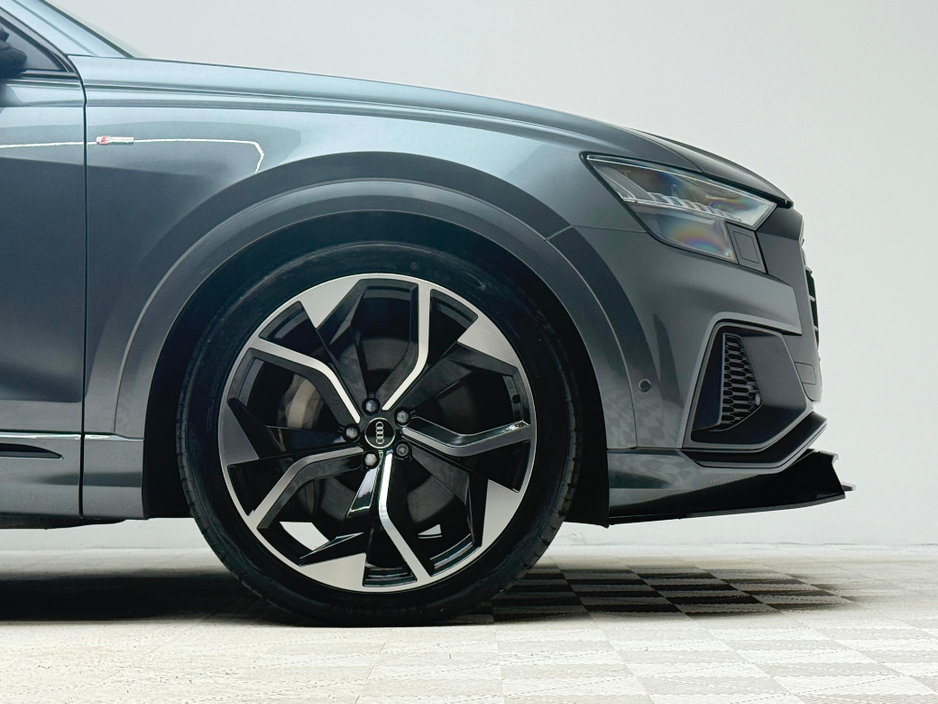 2023 Audi Q8 55 TFSI E S LINE BLACK ED 381HP QUATTRO €75,990