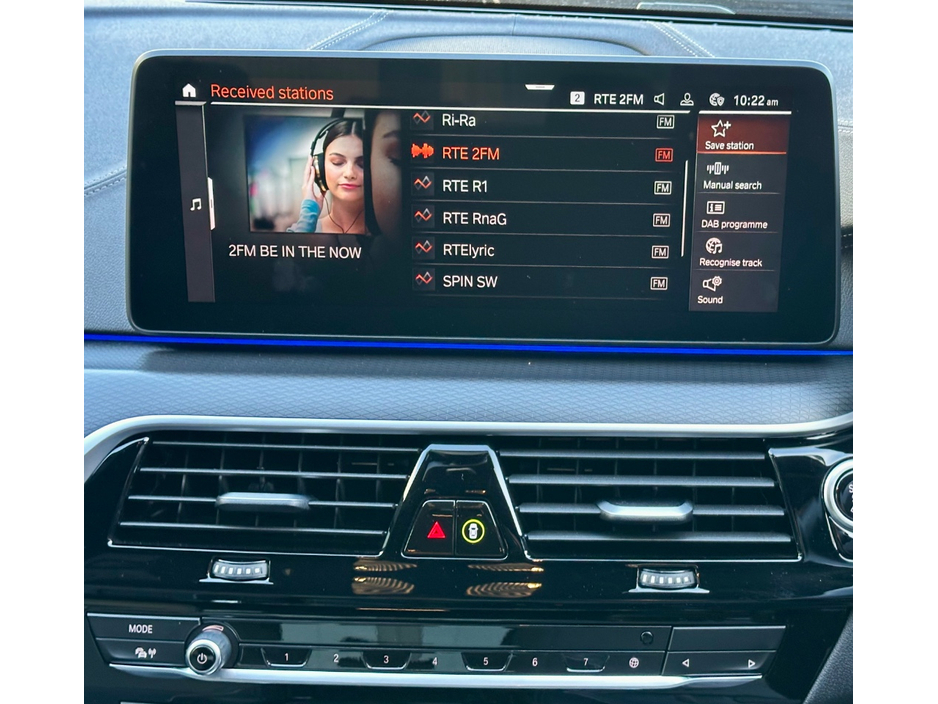 2023 BMW 5 Series - image 10