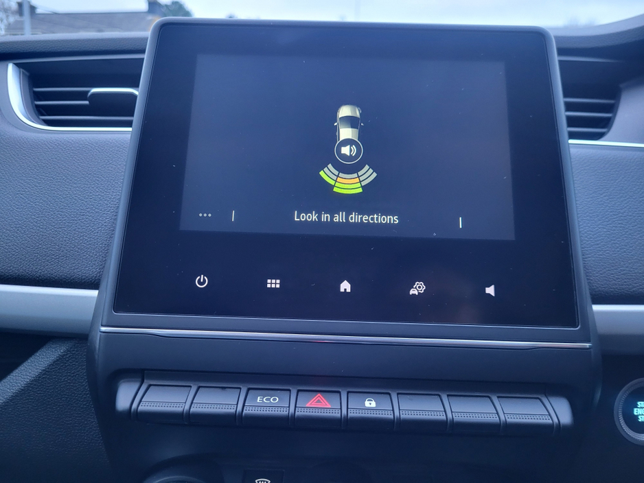 2022 Renault Zoe Iconic Rapid Charge 50Kwh R135, Long Range, Full Renault History €14,950