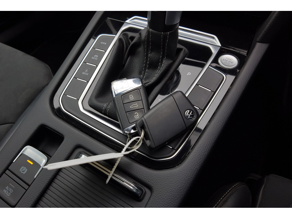 2022 Volkswagen Arteon 1.4TSI R LINE DSG **SUNROOF** AUTOMATIC PETROL PLUG-IN HYBRID - FINANCE AVAILABLE - CALL US TODAY ON 01 492 6566 OR 087-092 5525 €31,750