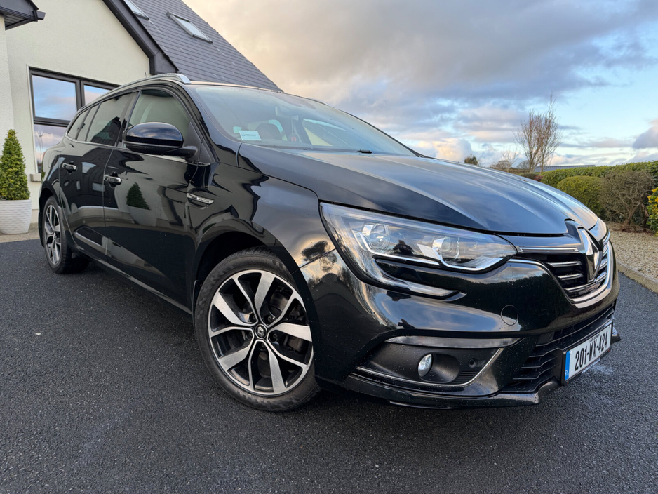 2020 Renault Megane - image 5