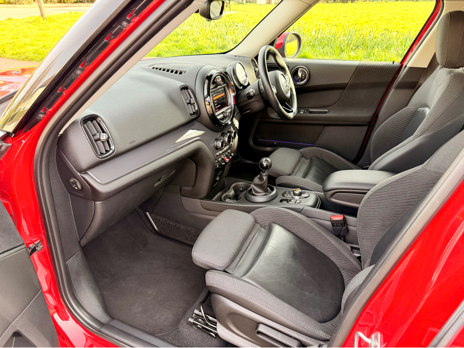 2018 MINI Countryman - image 18