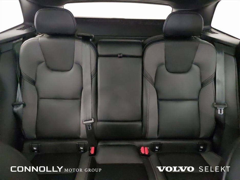 2025 Volvo XC60 Plus Black Ed T6 PHEV €573pm €64,495