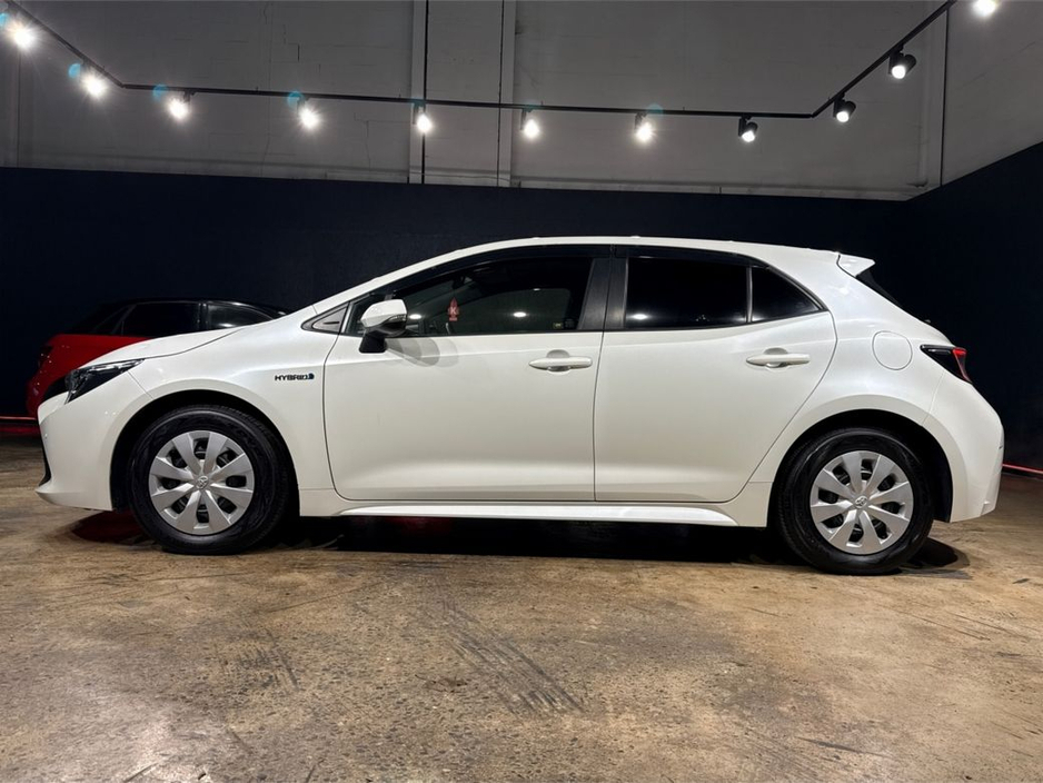 2020 Toyota Corolla 1.8 HYBRID - MULTI FUNCTION STEERING WHEEL - CRUISE CONTROL - LANE KEEP ASSIST - HEATING / AC CONTROLS - REVERSE CAMERA - ELECTRIC WINDOWS €20,950