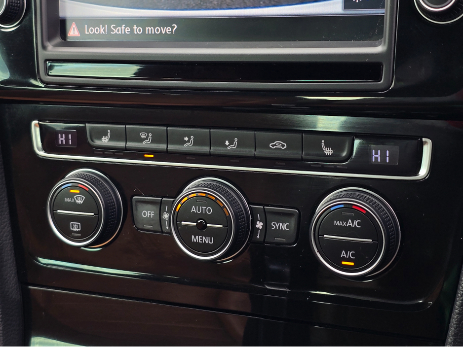 2014 Volkswagen Golf (142) SPECIAL TAN LEATHER SEATS  HIGH-LINE EDITION REV-CAMERA HI-SPEC STUNNING CAR €14,450