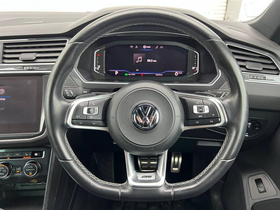 2019 Volkswagen Tiguan - image 4