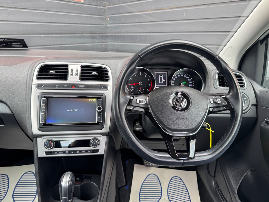 2016 Volkswagen Polo - image 12