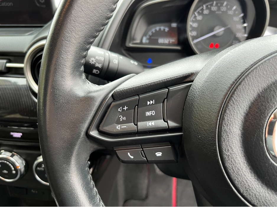 2022 Mazda Mazda2 - image 25