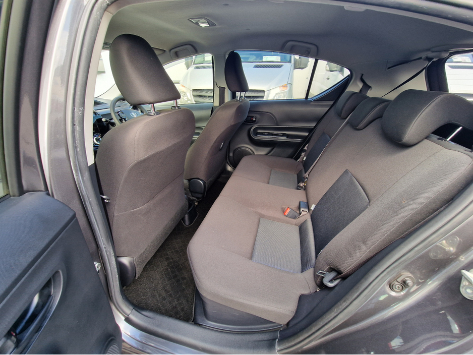 2018 Toyota Aqua - image 31