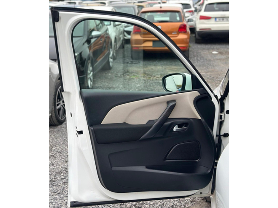 2018 Citroen Grand C4 Picasso - image 10